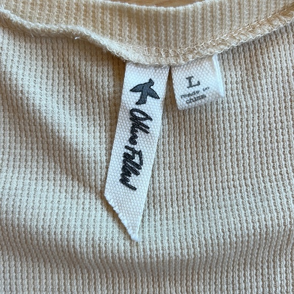 Others Follow Long Sleeve Thermal Style Top | Large - Picture 5 of 6